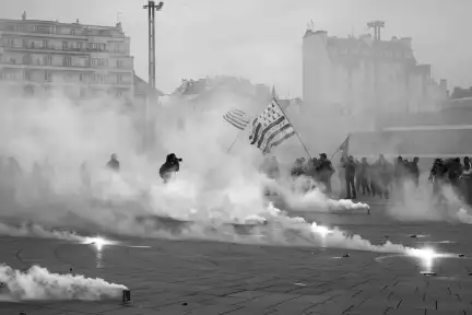 Manifestation de pêcheur place charles de gaulle
