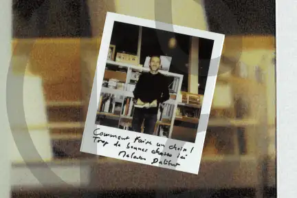Portrait polaroïd de Melaine Dalibert, annoté de sa main : "comment faire un choix ! trop de bonnes choses ici'