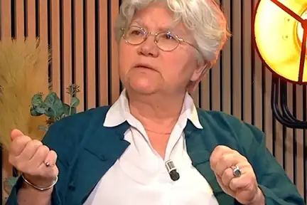 Dominique Méda sur le plateau de Faites-moi Lire