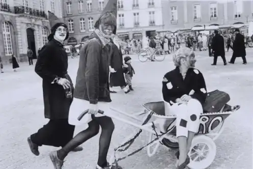 Carnaval étudiant, 1987. Bernard Cornu. DR. Collections du Musée de Bretagne