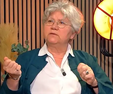 Dominique Méda sur le plateau de Faites-moi Lire